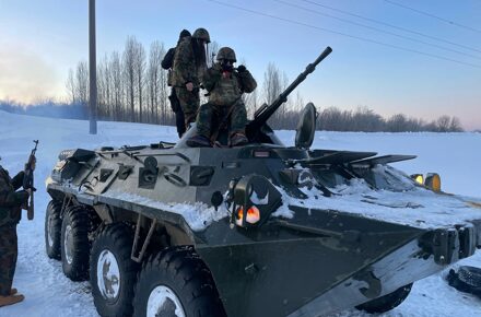 Indian Delegation Group took a ride on the BTR-80 and T62